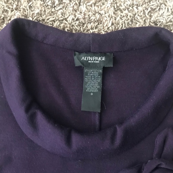 Dresses, pants, tops, shorts, shoes - Picture 3 of 15